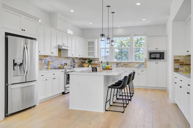 37356 Suncrest Street, Newark CA: https://media.crmls.org/mediaz/e330363e-c718-4d5b-a7ae-ba1813228dfa.jpg
