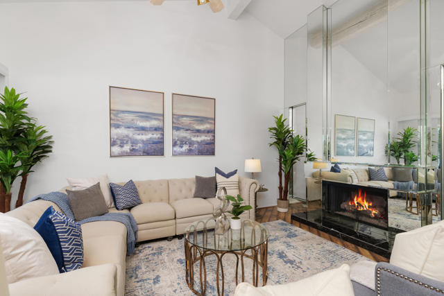 220 Green Mountain Drive, Palm Desert CA: https://media.crmls.org/mediaz/e3305967-9524-4153-9751-f8f0a127f57a.jpg