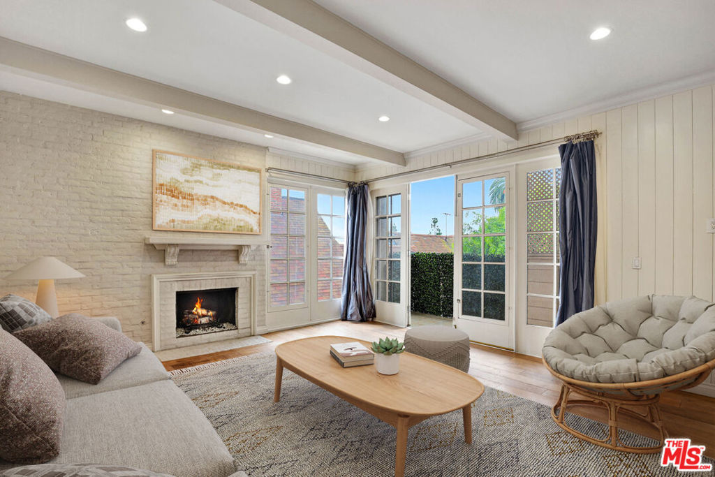 1260 S Beverly Glen Boulevard #304