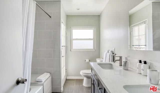 8100 W 83rd Street, Playa del Rey CA: https://media.crmls.org/mediaz/e331dbad-58ce-4506-ae6a-a18313656a7c.jpg