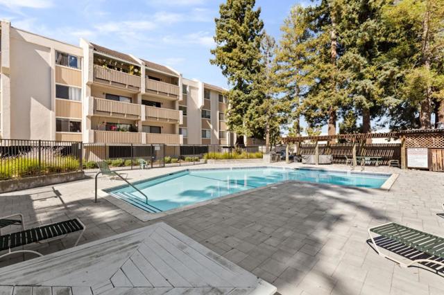 400 Ortega Avenue, Mountain View CA: https://media.crmls.org/mediaz/e331ff18-b056-4022-badd-36c4fdbb30ee.jpg
