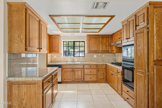 Detail Gallery Image 10 of 26 For 725 Tiffany Ter, Arcadia,  CA 91006 - 4 Beds | 3 Baths