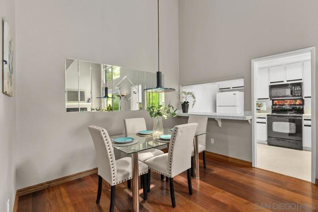 3762 Balboa Terrace Unit B, San Diego CA: https://media.crmls.org/mediaz/e332a02c-5edb-4bd7-a392-ebaa7c18c7a4.jpg