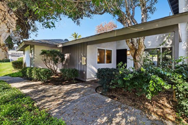 Detail Gallery Image 2 of 28 For 3434 Seabreeze Walk, Oceanside,  CA 92056 - 2 Beds | 1 Baths