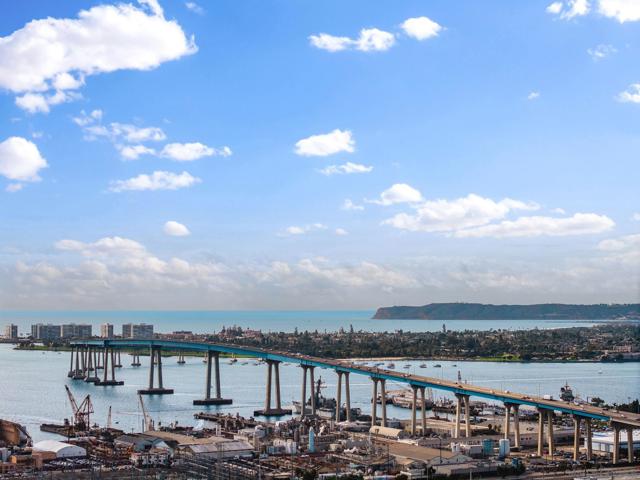 2252 Kearney Ave, San Diego CA: https://media.crmls.org/mediaz/e333bff4-4c75-4e5a-a92e-21e28f17126b.jpg