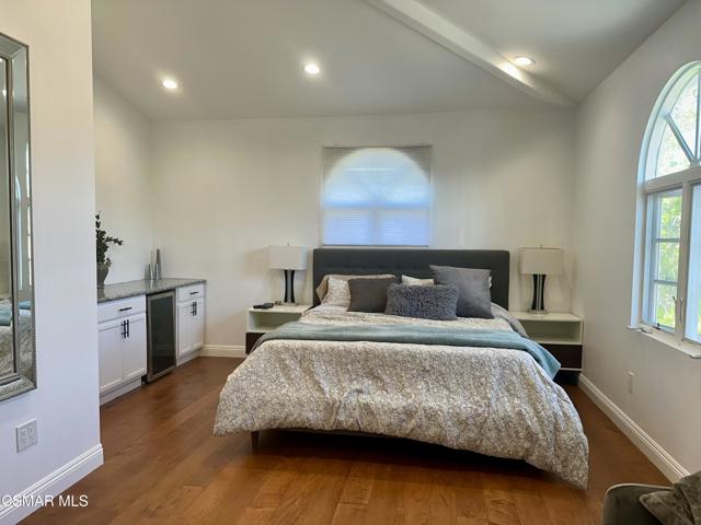 31923 Watergate Court, Westlake Village CA: https://media.crmls.org/mediaz/e333d52a-447d-403b-b2f2-661d4a2812c5.jpg