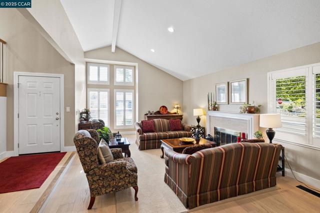 11878 W Vomac Rd, Dublin CA: https://media.crmls.org/mediaz/e3349358-5828-4ec1-b1e1-eaaa3e558422.jpg