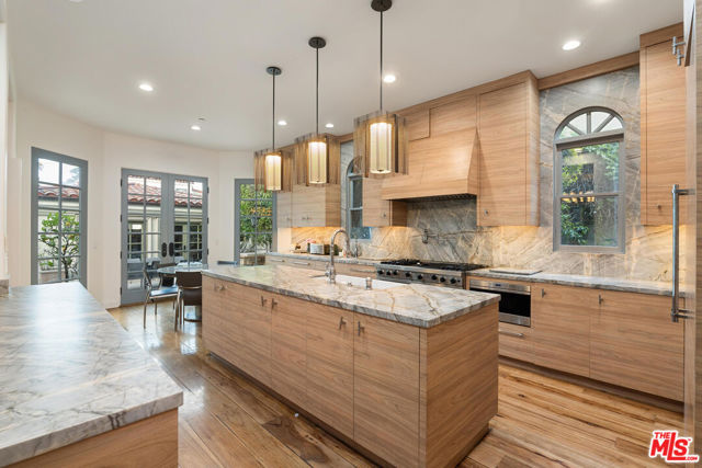 327 22nd Street, Santa Monica CA: https://media.crmls.org/mediaz/e334cf88-c726-4035-b4a6-19694880b14d.jpg