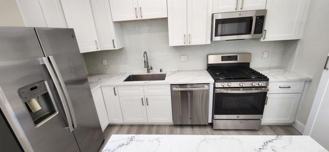 7920 Rocoso Lane, Carlsbad CA: https://media.crmls.org/mediaz/e3352f93-998f-4936-9539-d84b507e93ce.jpg