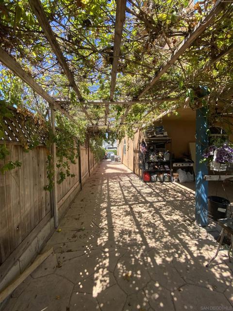Image 27 of 74 For 1837 Meadowlark Ranch Road