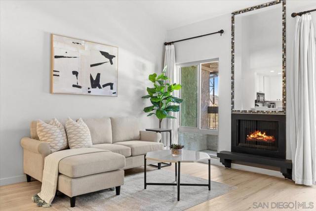 10250 Caminito Cuervo, San Diego CA: https://media.crmls.org/mediaz/e33a35ba-cdea-4e33-a80a-bdadb54039e5.jpg