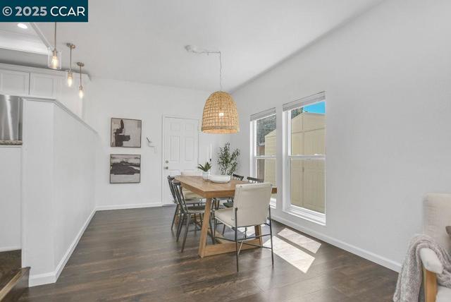 2006 Rainier Drive, Martinez CA: https://media.crmls.org/mediaz/e33a3ed7-7410-4b36-8704-7b7a6992f759.jpg