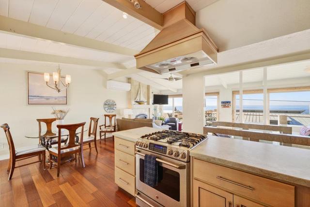 619 Beach Drive, Aptos CA: https://media.crmls.org/mediaz/e33b71e5-9ba6-409a-8951-9ca8d3ecd4f1.jpg