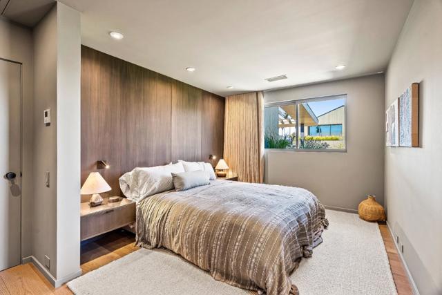 1122 W Cliff Drive, Santa Cruz CA: https://media.crmls.org/mediaz/e33cd37b-8e35-41f9-86cc-3ab47d38e0dc.jpg