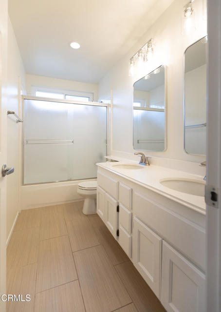5247 San Francesca, Camarillo CA: https://media.crmls.org/mediaz/e33d8415-a2c4-4263-998d-84dd21e5c5f7.jpg