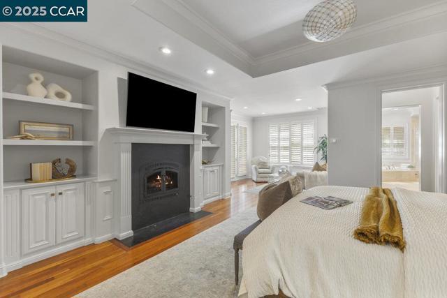 1826 Alameda Diablo, Diablo CA: https://media.crmls.org/mediaz/e33dd2ef-a204-4d9c-ad23-17f4a43ffe19.jpg
