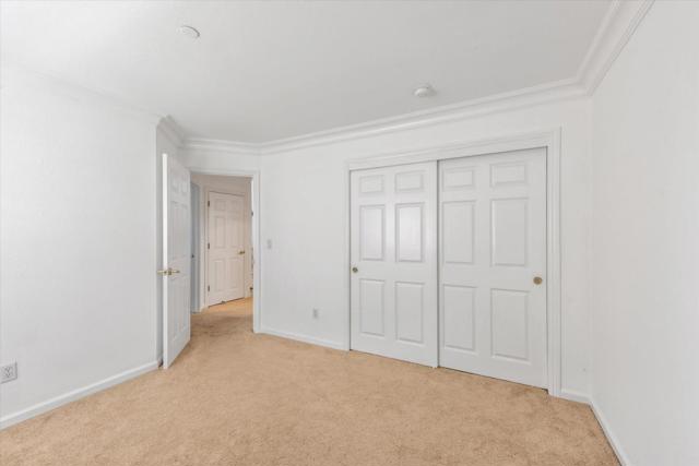 8215 Skyline Circle, Oakland CA: https://media.crmls.org/mediaz/e33debd3-b824-4776-b681-d849da376a51.jpg