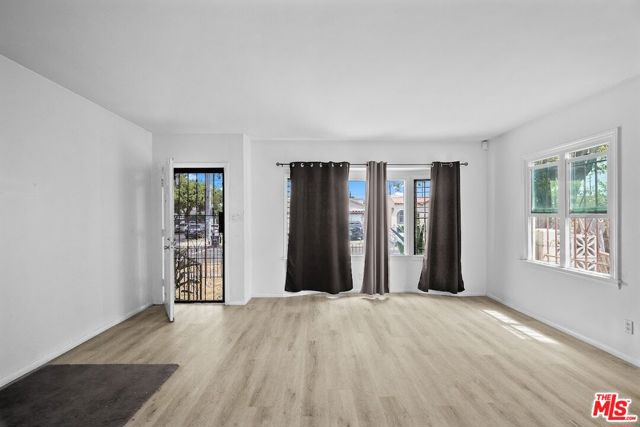 700 E 85th Street, Los Angeles CA: https://media.crmls.org/mediaz/e33e0ca3-eafd-4f93-9def-1ce5bffadb23.jpg
