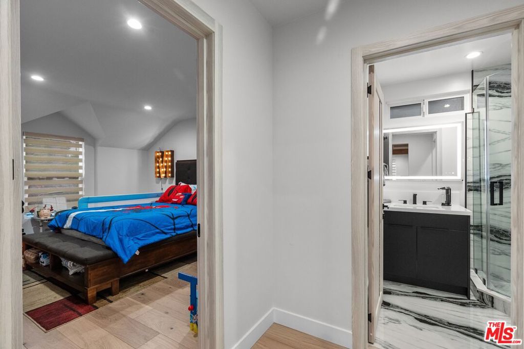 4323 Irvine AvenueStudio City img 2