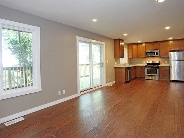 14750 Skyline Boulevard, Woodside CA: https://media.crmls.org/mediaz/e33eeea7-edb4-4837-90ad-71f4ff85d030.jpg