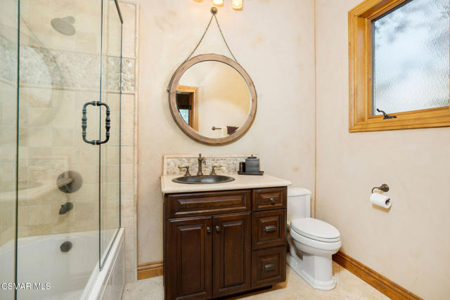 32310 Hummingbird Court, Running Springs CA: https://media.crmls.org/mediaz/e33fbe11-9ec4-4b08-aac2-d494db596afe.jpg