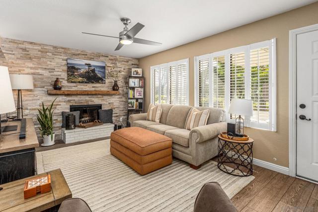 867 Ginger Avenue, Carlsbad CA: https://media.crmls.org/mediaz/e33ffeec-9bb5-45e4-b30c-2b4a8b121910.jpg