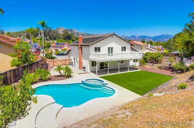 12709 Treeridge Ter, Poway CA: https://media.crmls.org/mediaz/e3407e3b-00a0-401a-838e-fdb21330b492.jpg