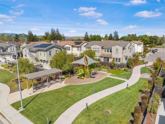 605 Los Castanos Drive, Morgan Hill CA: https://media.crmls.org/mediaz/e340a45f-cfdf-4a4b-b552-1283d25b5dbd.jpg