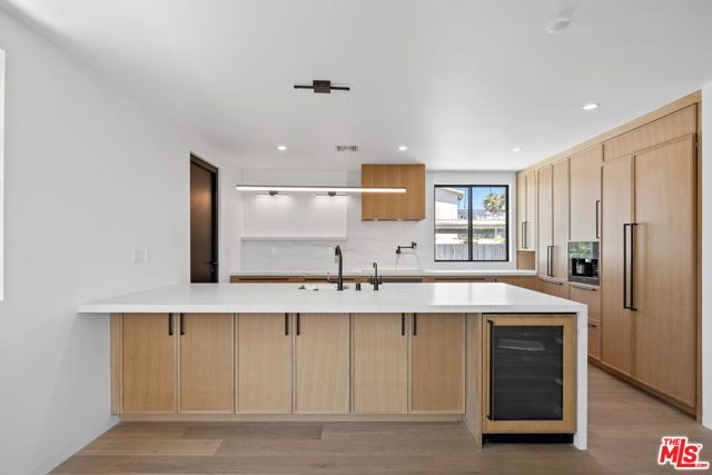 3940 Huron Avenue, Culver City CA: https://media.crmls.org/mediaz/e3411f27-c9e3-457b-ad92-6fba059c4218.jpg