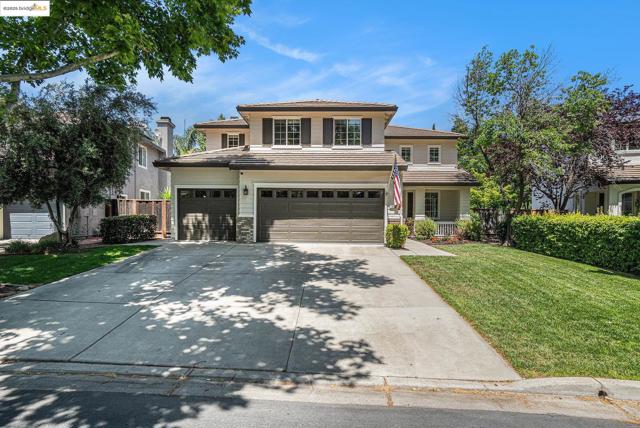 1951 Newton Drive, Brentwood CA: https://media.crmls.org/mediaz/e3419535-c2f0-4e89-86e1-54cdfe53cf27.jpg