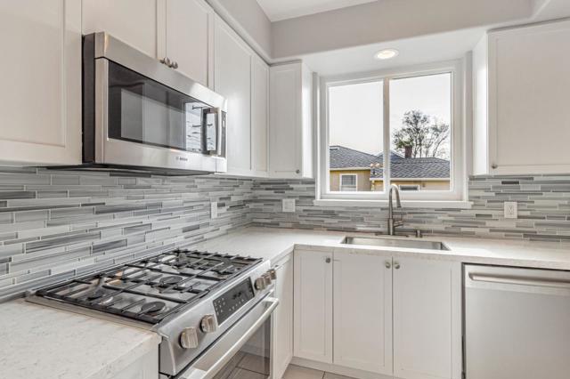 88 17th Avenue, San Mateo CA: https://media.crmls.org/mediaz/e3423fdd-44d7-40b5-9aff-a33cb5180d1c.jpg