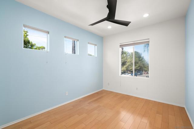 10960 Ivy Hill Dr, San Diego CA: https://media.crmls.org/mediaz/e342a70f-87b2-46d6-b874-c0629c9524cf.jpg