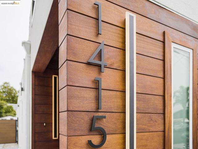1415 10Th St, Berkeley CA: https://media.crmls.org/mediaz/e342c0ae-ac76-4873-98c4-6aff112ab675.jpg