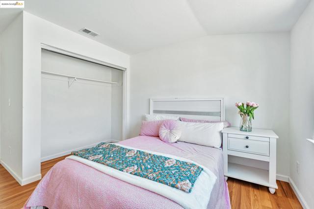 1261 King Loop, Tracy CA: https://media.crmls.org/mediaz/e344b23f-838e-4dc1-93e7-a69e88d6a452.jpg