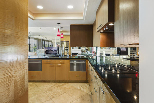 899 Island Drive #402, Rancho Mirage, CA 92270
