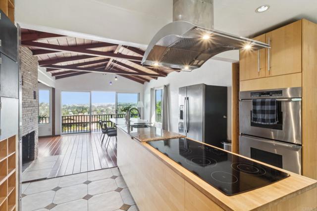 Detail Gallery Image 8 of 56 For 4322 Vista Coronado Dr, Chula Vista,  CA 91910 - 3 Beds | 3 Baths