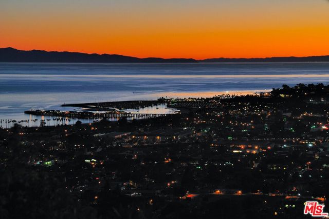 1312 Shoreline Drive, Santa Barbara CA: https://media.crmls.org/mediaz/e3456825-c0c4-4f18-a6fc-bdd66423de55.jpg