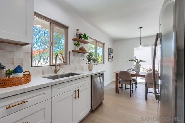 3113 Avenida Topanga, Carlsbad CA: https://media.crmls.org/mediaz/e3459c4d-d915-4c6d-9827-afe1e961220c.jpg