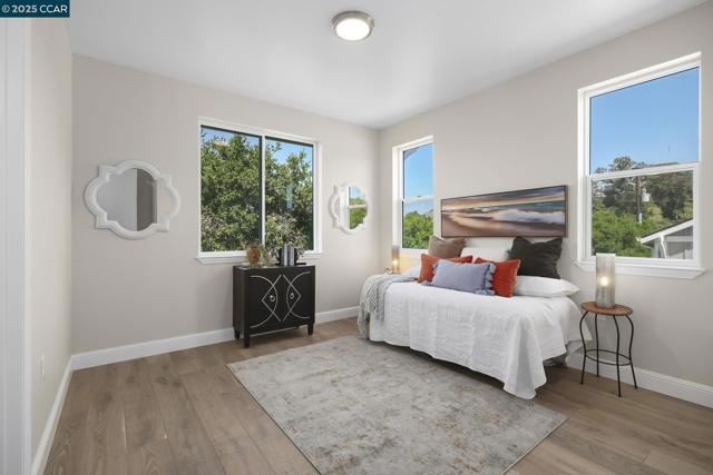 208 Valley View Pl, El Sobrante CA: https://media.crmls.org/mediaz/e3475702-00a5-4973-a86b-1342040d389f.jpg