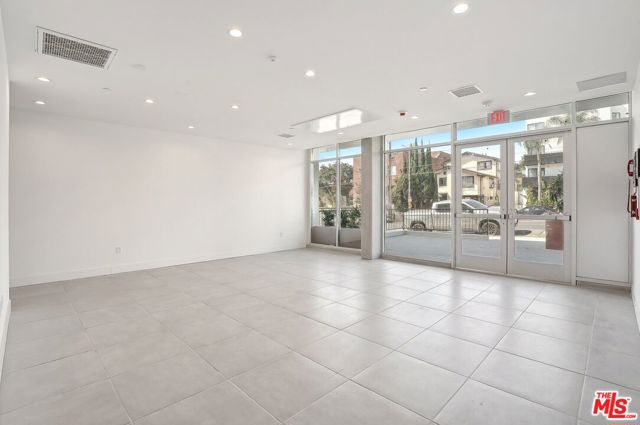 222 N Alvarado, Los Angeles CA: https://media.crmls.org/mediaz/e347717e-0efb-4f6f-af99-ff2f8e7258d8.jpg