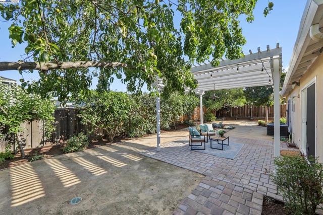 137 Cassandra Pl, San Ramon CA: https://media.crmls.org/mediaz/e3478998-8257-4fbd-a503-aeed7342c3eb.jpg