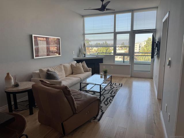 475 Redwood, San Diego CA: https://media.crmls.org/mediaz/e3480297-8a64-4648-881c-bec4bc8de8bd.jpg