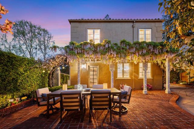 526 W Poplar Avenue, San Mateo CA: https://media.crmls.org/mediaz/e348d24c-396c-4a6f-ba36-d0fe68b1cc22.jpg