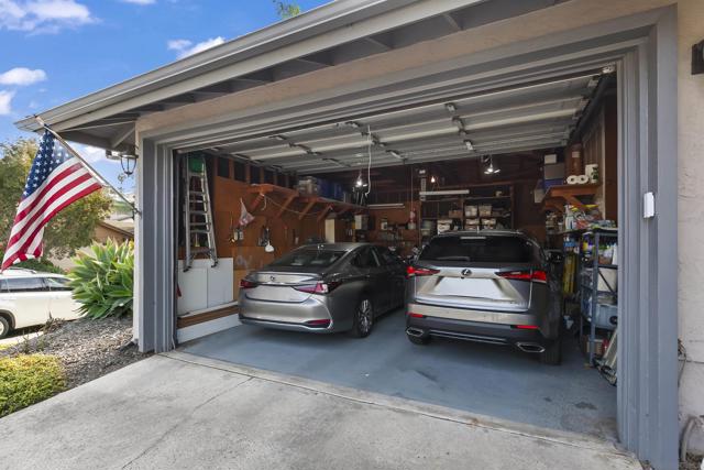 4044 Via del Conquistador, San Diego CA: https://media.crmls.org/mediaz/e349afac-6169-42b3-83ad-984d6679d1e5.jpg