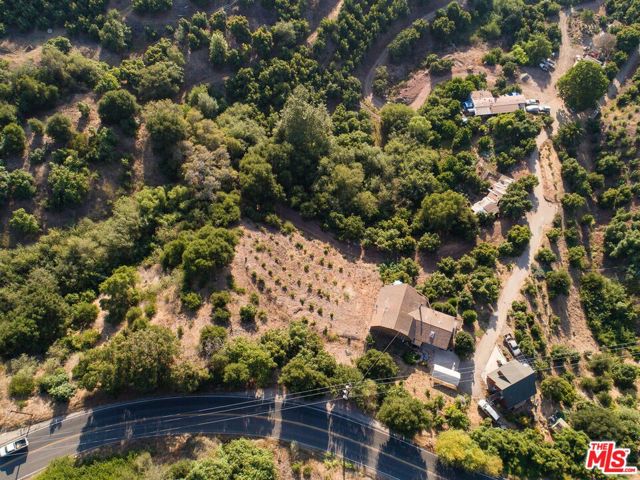 5850 Casitas Pass Road, Ventura CA: https://media.crmls.org/mediaz/e34a6779-c04e-4694-86b2-2ad5a4d2b501.jpg