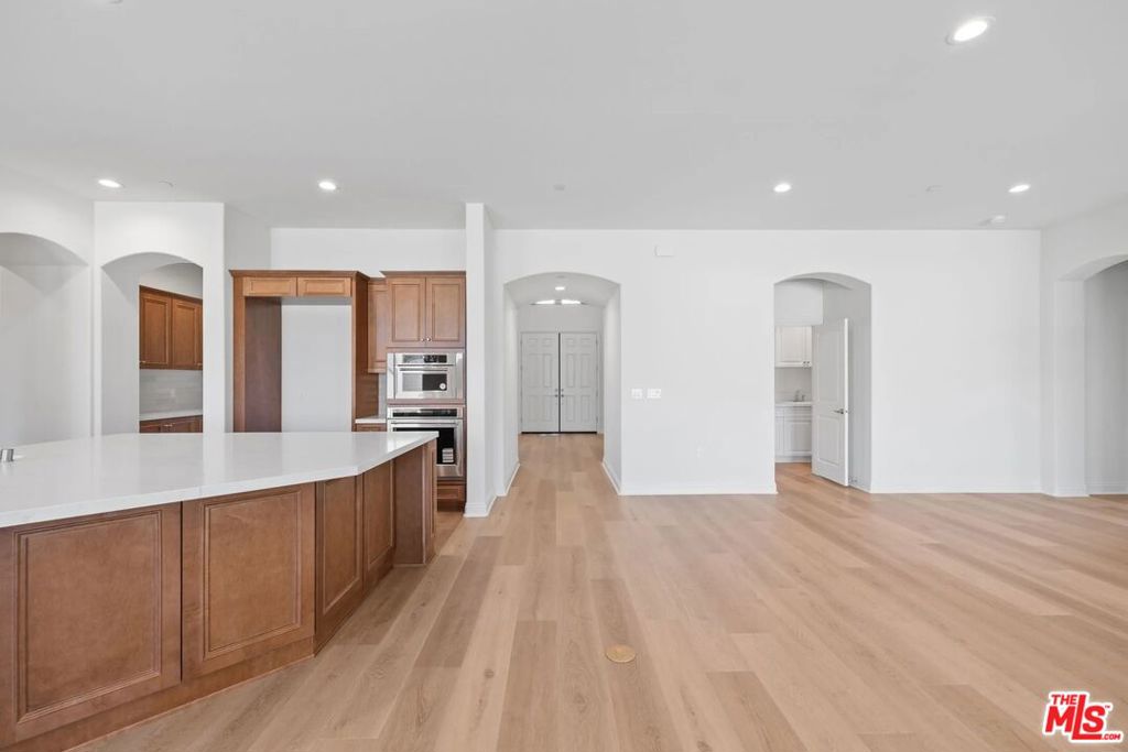 MLS #25619717 image #17