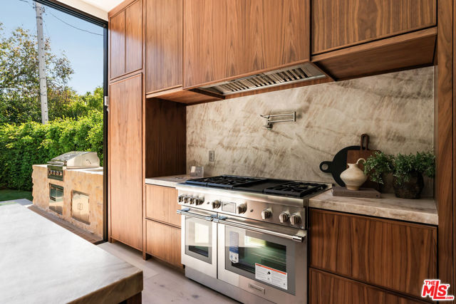 Drew Fenton | 1185 Mcclellan Drive Los Angeles CA | MLS: 7420887