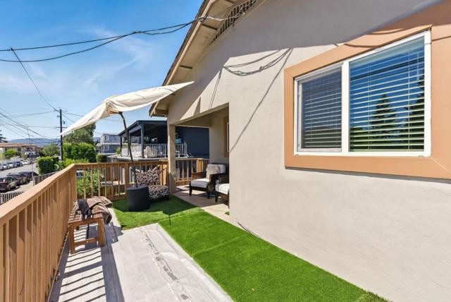 109 Dumbarton Avenue, Redwood City CA: https://media.crmls.org/mediaz/e34ba66f-44e0-4891-9c53-d0a1579bf07d.jpg