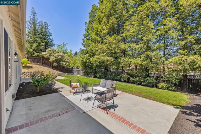 4280 Marietta Ct, Concord CA: https://media.crmls.org/mediaz/e34bbd91-62dc-4e02-9e32-d8550d77e05b.jpg