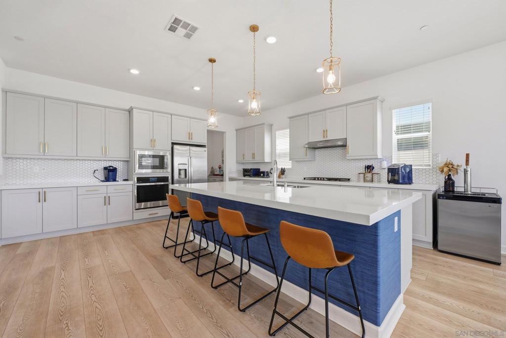 305 Creekview Ct - photo 11